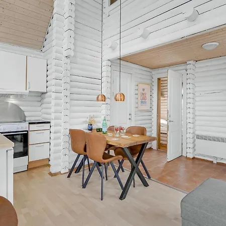 Cozy In With Kitchen Holiday home